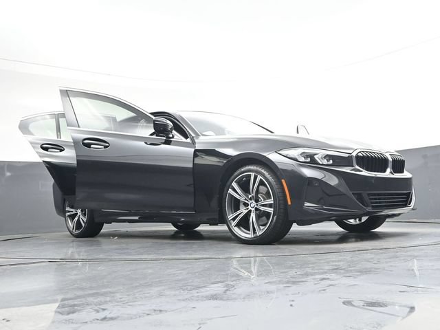 Used 2024 BMW 330i Sedan w/ Convenience Package RWD image 41