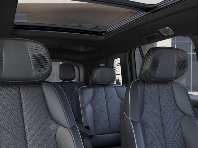 New 2026 Cadillac Vistiq Platinum w/ LPO, Floor Liner Package image 24