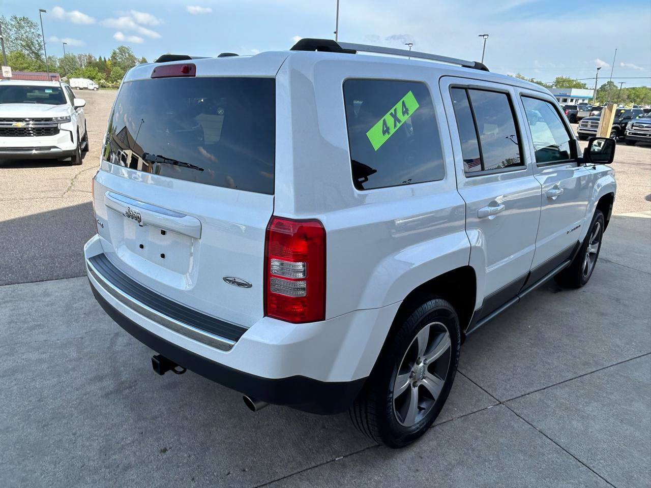 Used 2016 Jeep Patriot High Altitude AWD/4WD image 5
