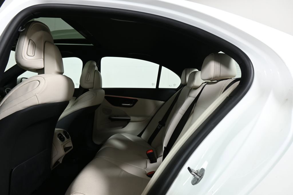 Used 2023 Mercedes-Benz C 300 4MATIC Sedan image 32