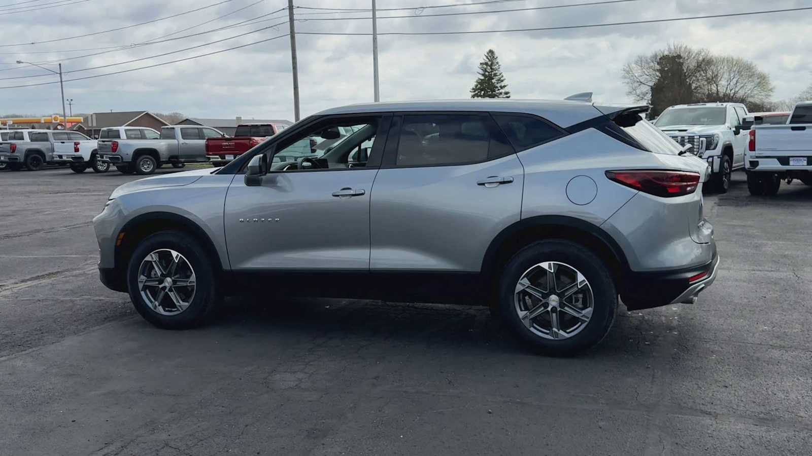 Certified 2023 Chevrolet Blazer LT w/ Driver Confidence Package AWD/4WD image 6