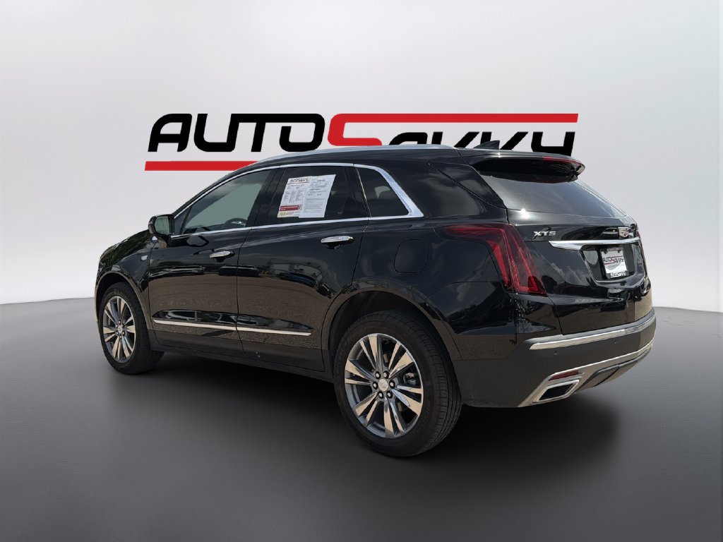 Used 2025 Cadillac XT5 Premium Luxury w/ Technology Package FWD image 7