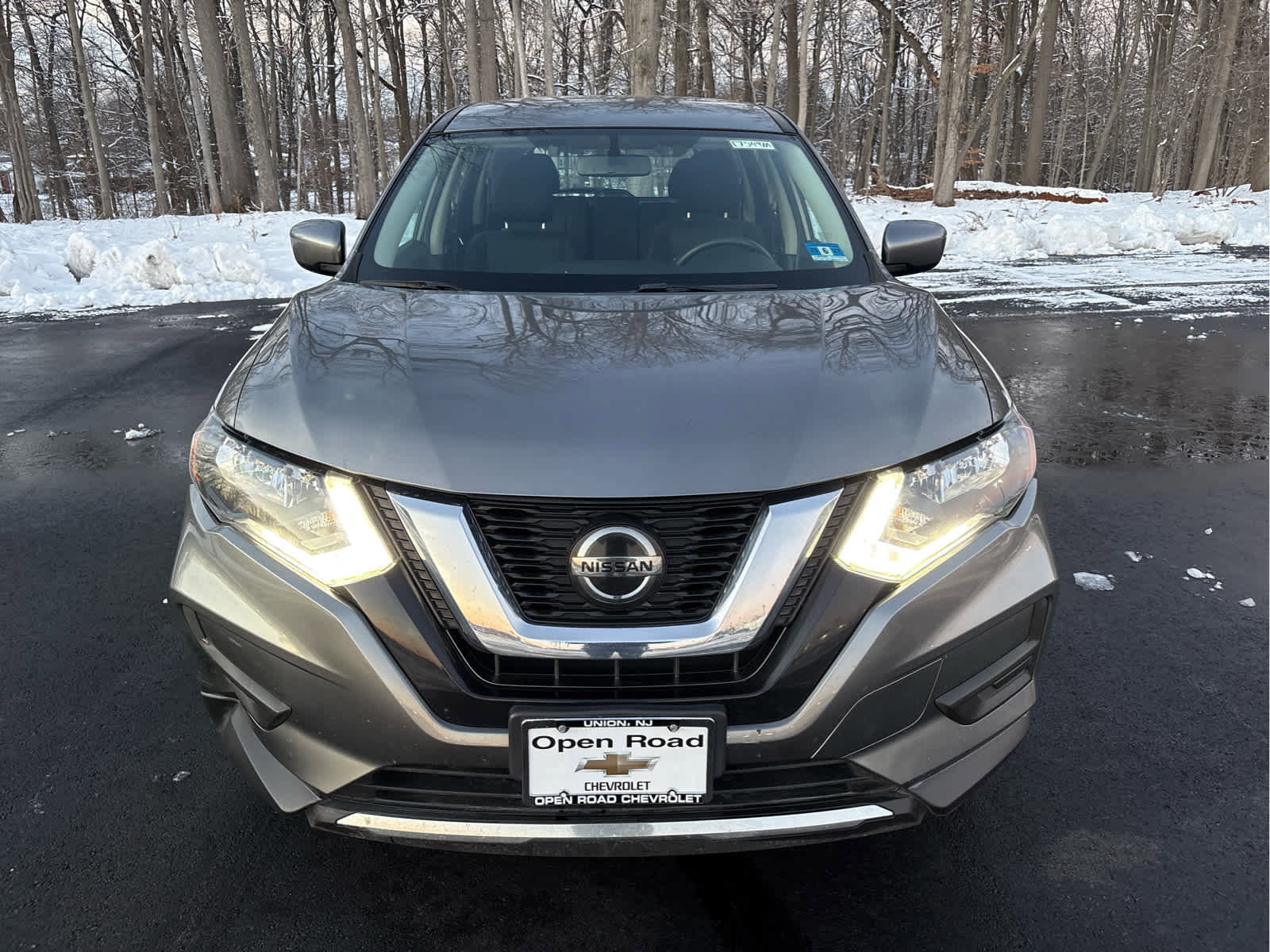 Used 2018 Nissan Rogue S image 4