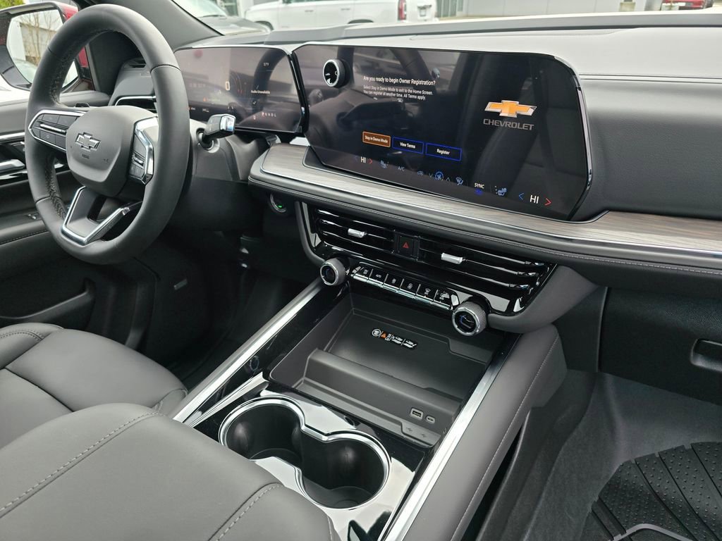 New 2026 Chevrolet Suburban Z71 image 10