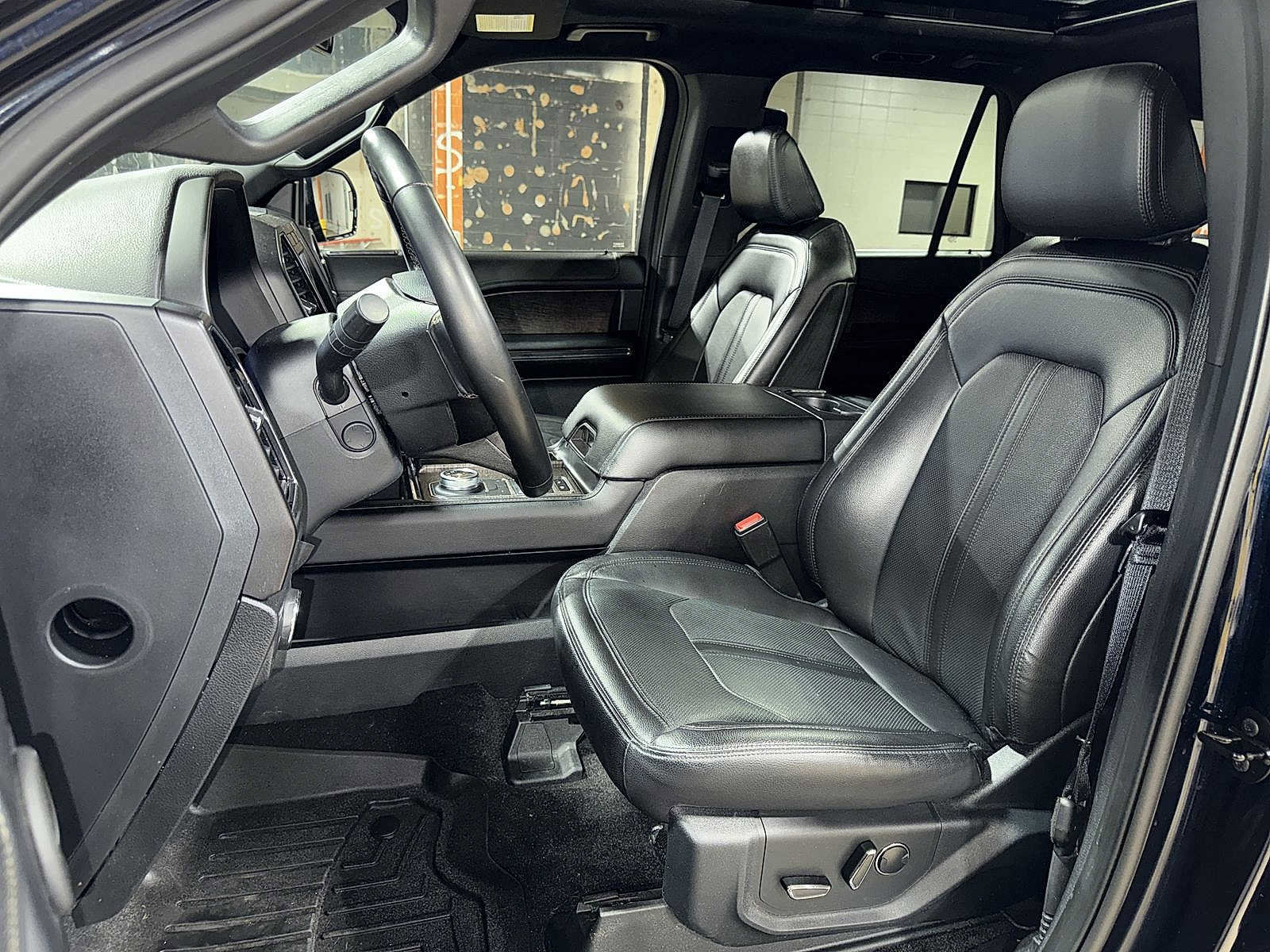 Used 2021 Ford Expedition Limited image 15