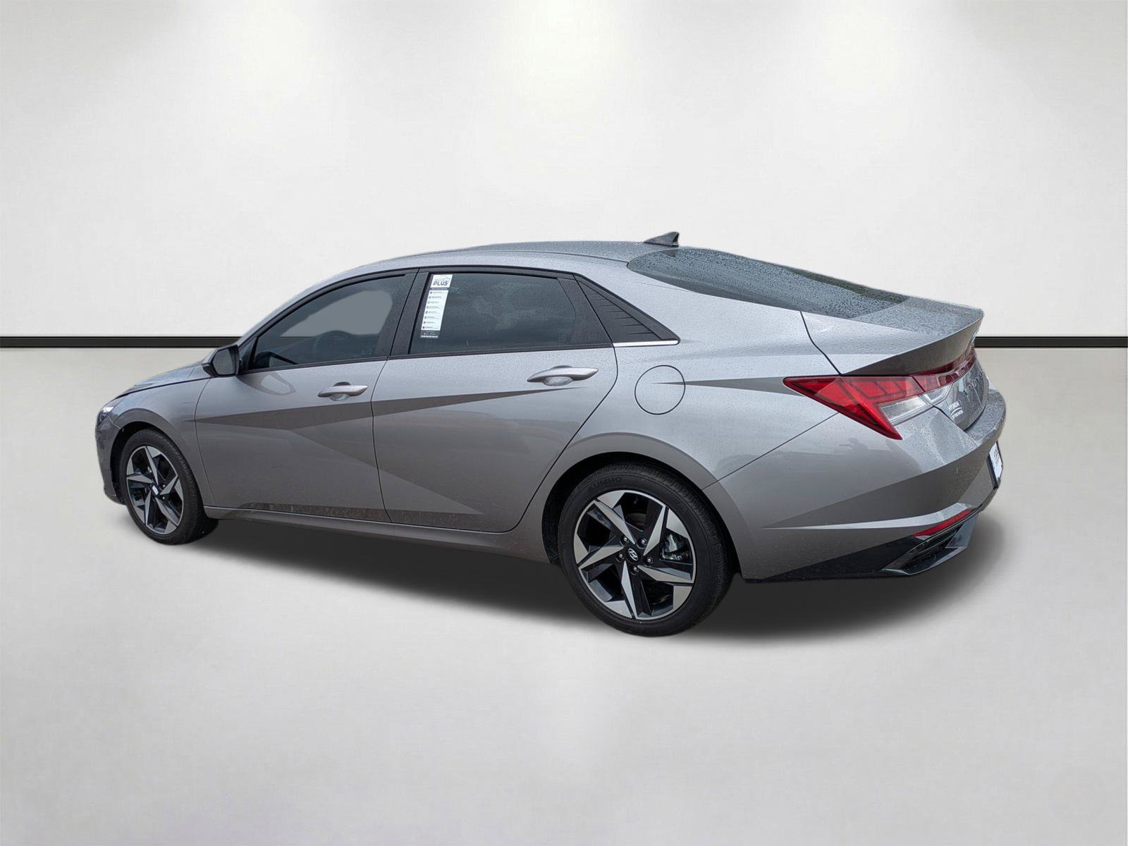 Used 2023 Hyundai Elantra Limited FWD image 7