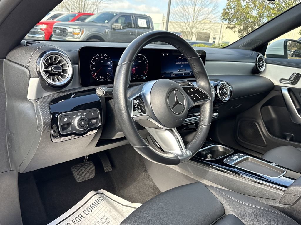 Used 2025 Mercedes-Benz CLA 250 image 10
