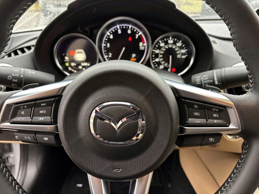 Used 2025 MAZDA MX-5 Miata RF Grand Touring image 16