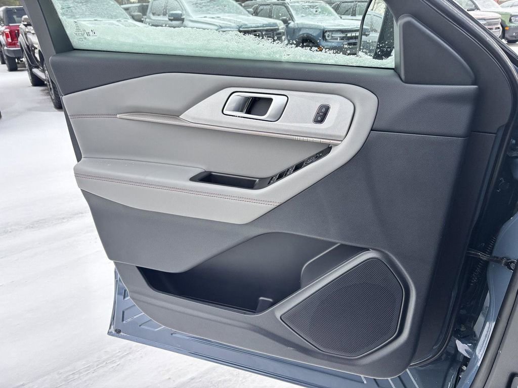 New 2026 Ford Explorer Active w/ Active Comfort Package image 16