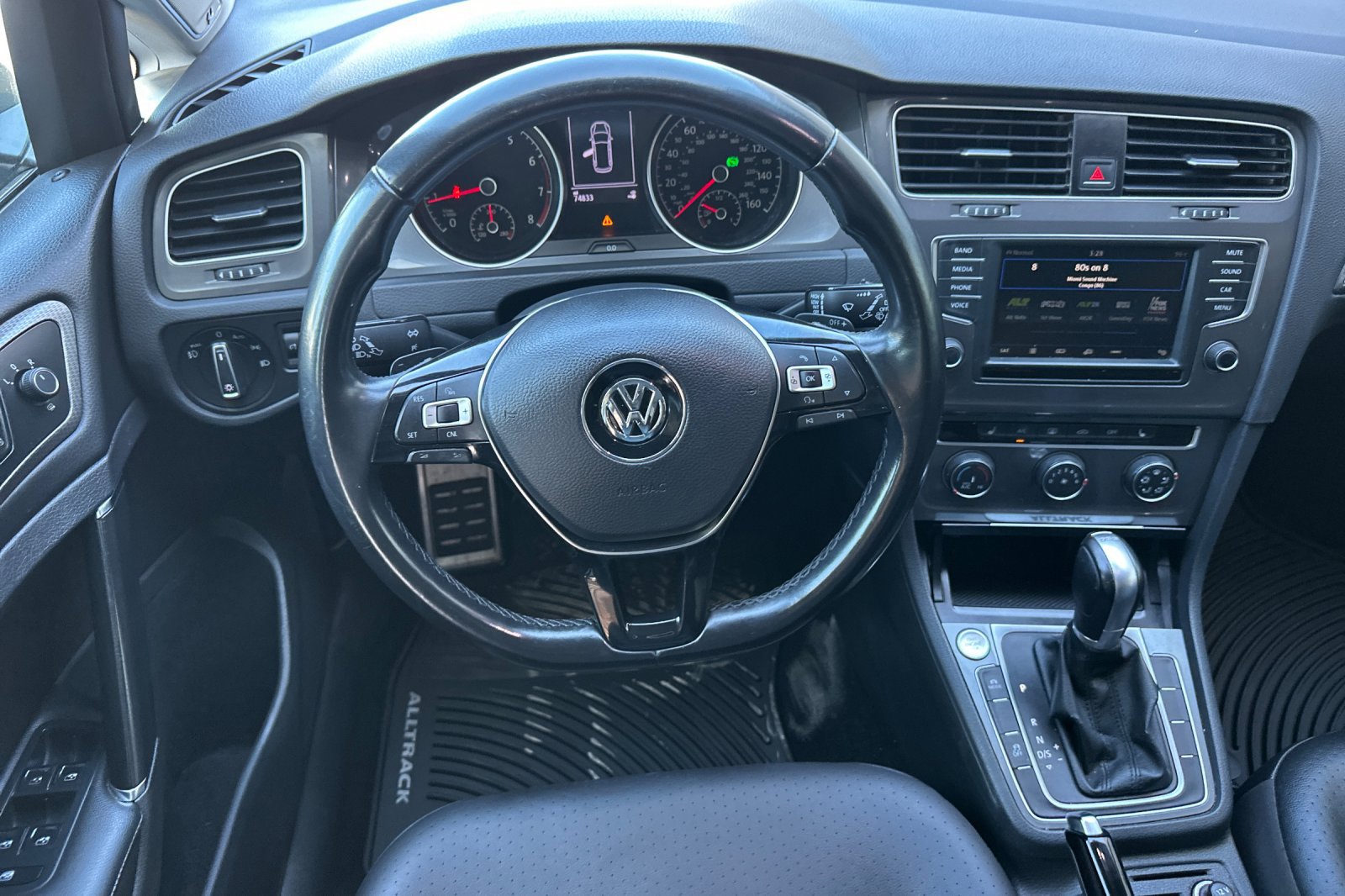 Used 2017 Volkswagen Golf Alltrack AWD/4WD image 14
