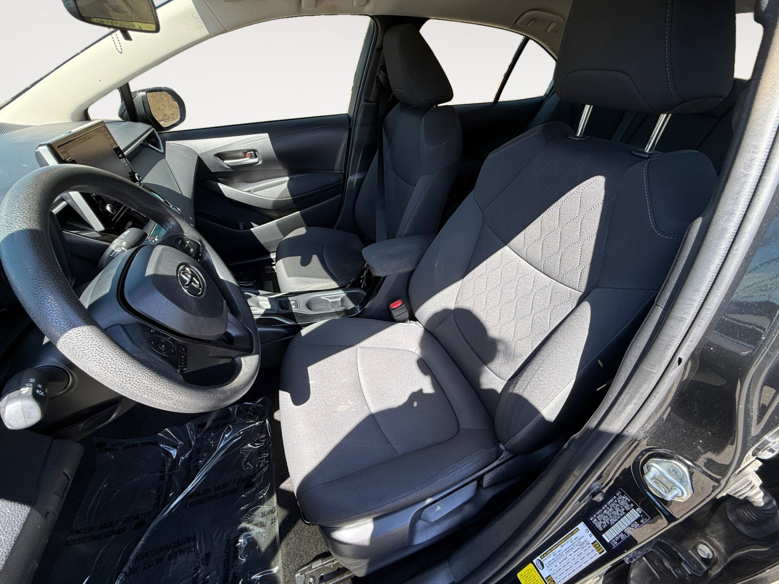 Used 2021 Toyota Corolla LE image 10