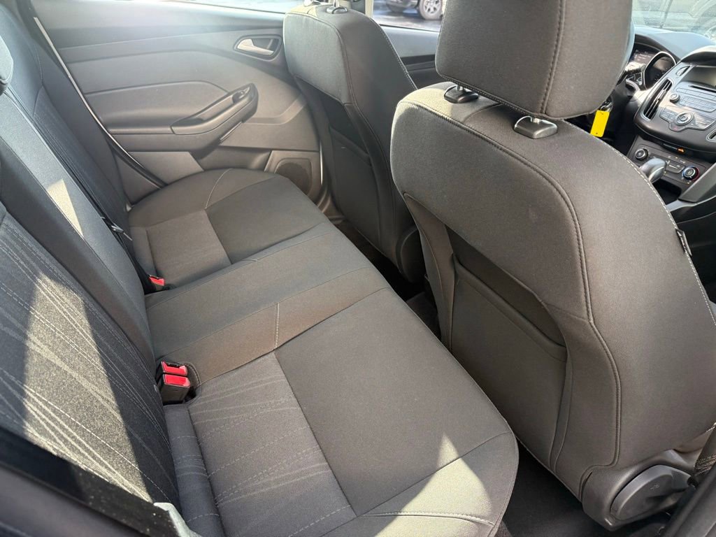 Certified 2017 Ford Focus SE image 14