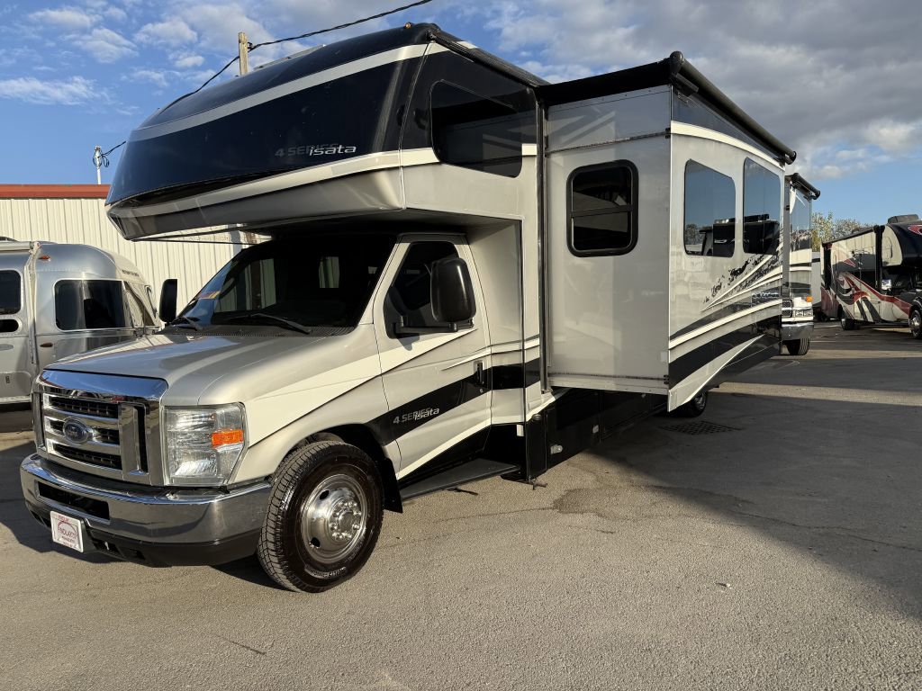 Used 2017 Ford E-450 and Econoline 450 Super Duty w/ Motorhome Prep Package RWD image 7
