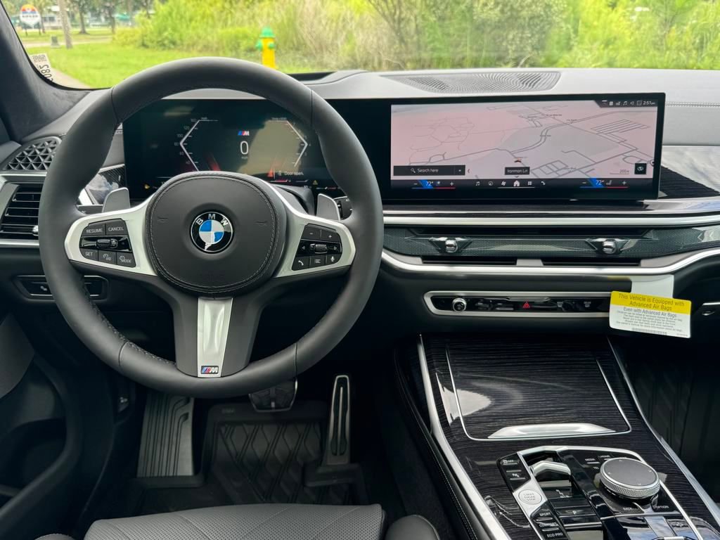 New 2026 BMW X7 xDrive40i w/ M Sport Package image 3