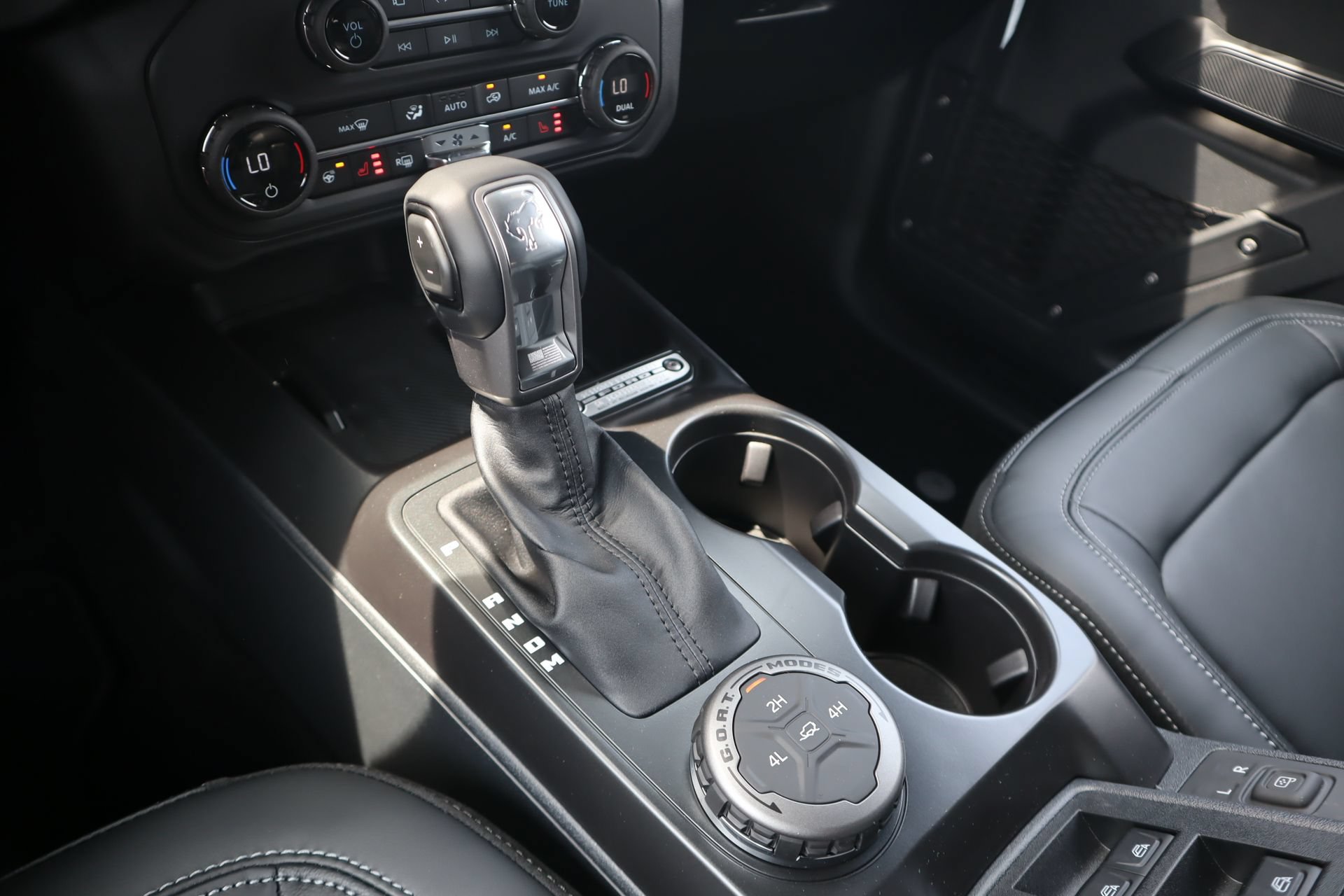 New 2026 Ford Bronco Outer Banks AWD/4WD image 9