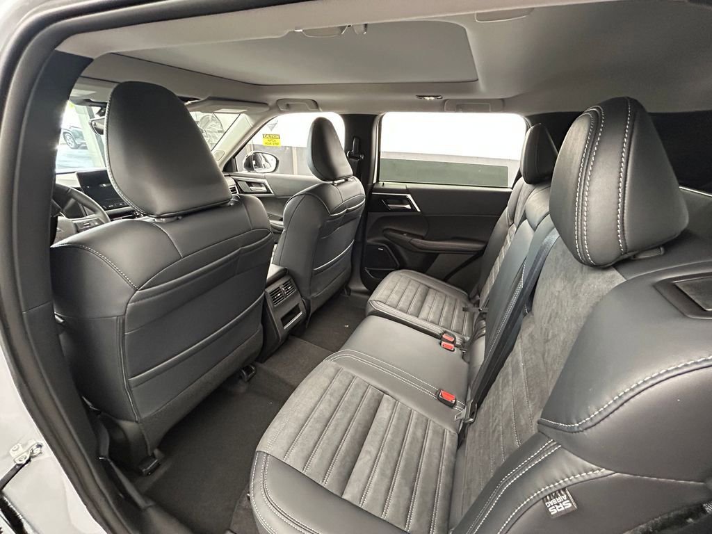 New 2026 Mitsubishi Outlander Trail Edition image 39