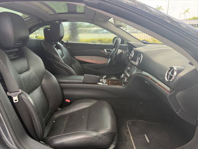 Used 2013 Mercedes-Benz SL 550 image 16