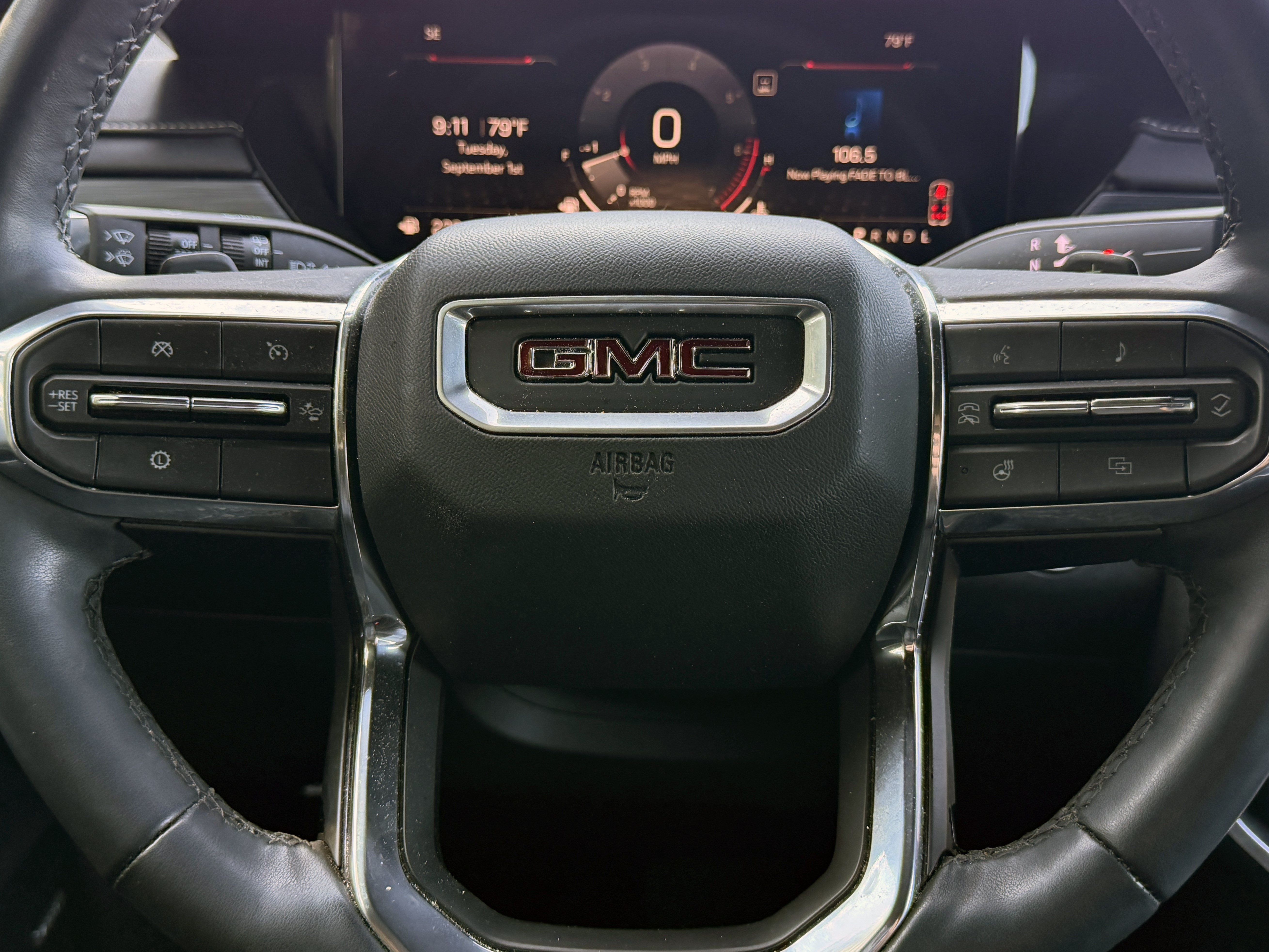 Used 2025 GMC Acadia Elevation w/ Elevation Premium Package FWD image 18