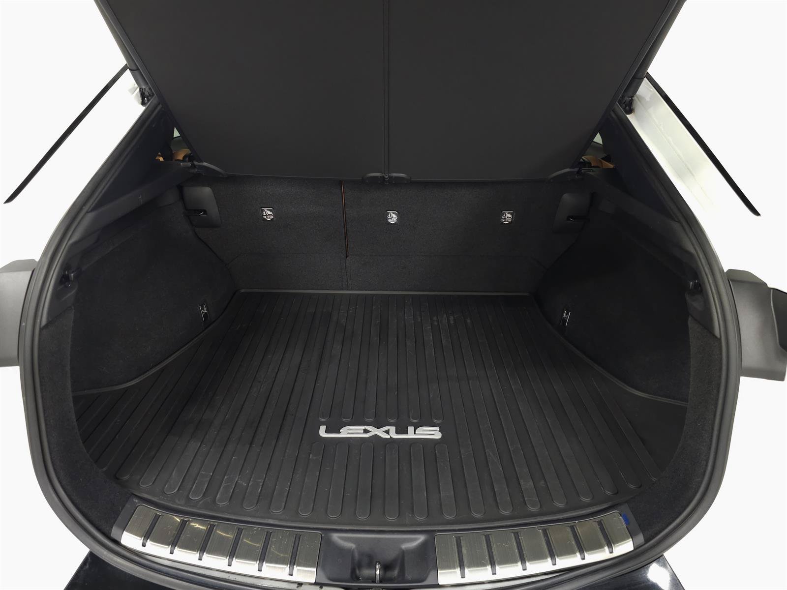 Certified 2023 Lexus RZ 450e Premium w/ Accessory Package (2T) AWD/4WD image 8