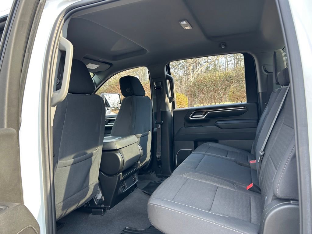 Used 2024 Chevrolet Silverado 3500 LT image 41