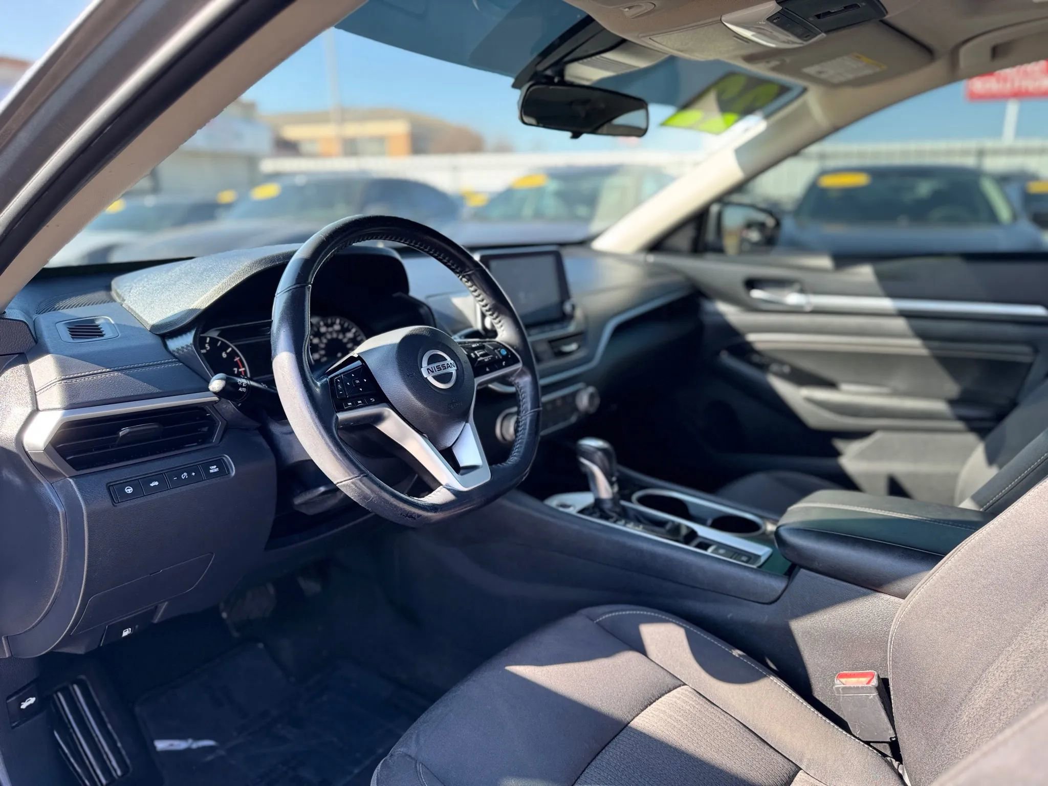 Used 2022 Nissan Altima 2.5 SV w/ SV Premium Package image 12