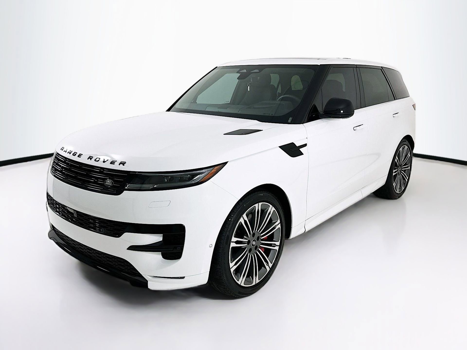 Used 2025 Land Rover Range Rover Sport Dynamic SE image 3