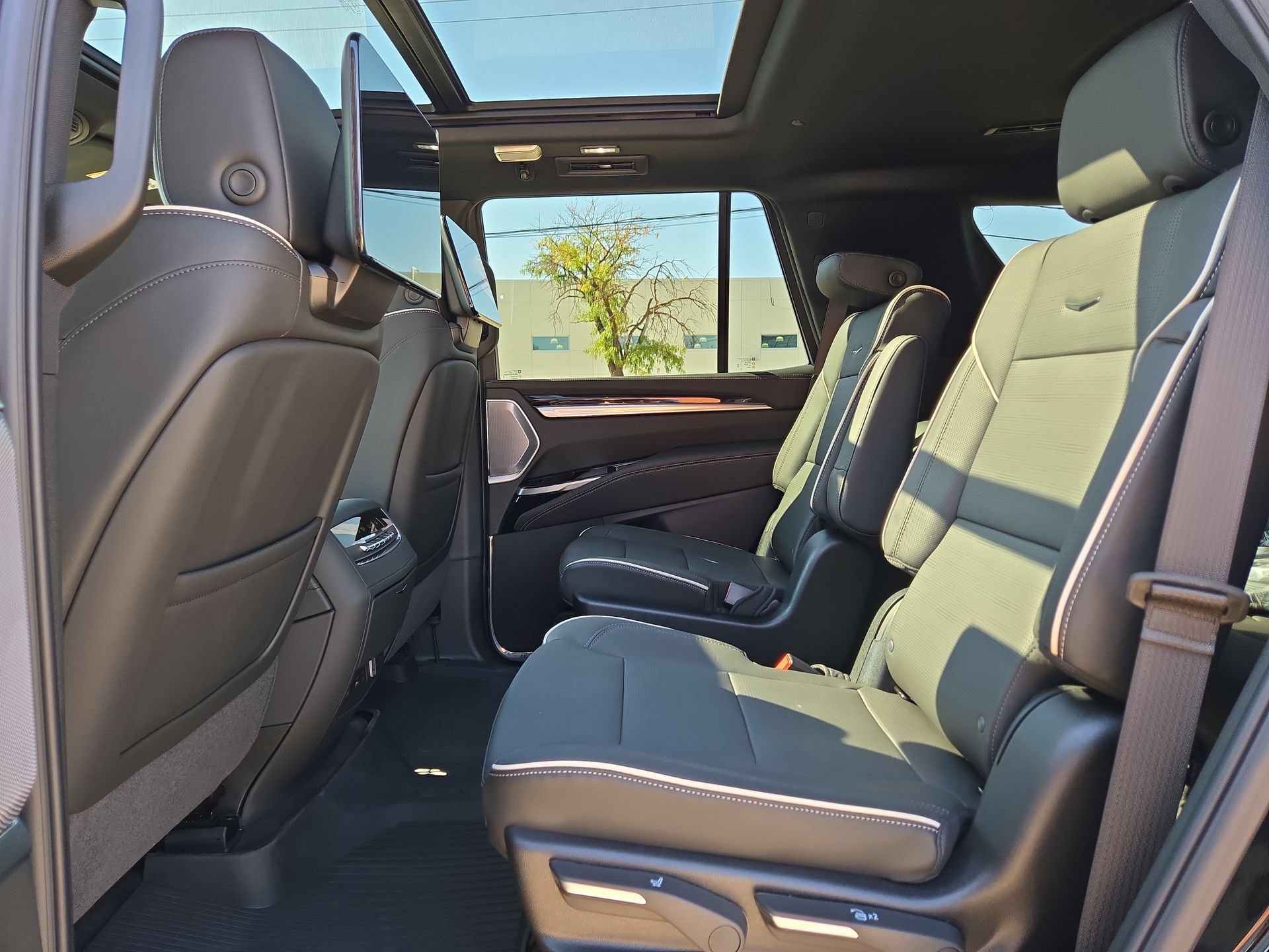 New 2026 Cadillac Escalade Sport w/ Touring Package AWD/4WD image 13