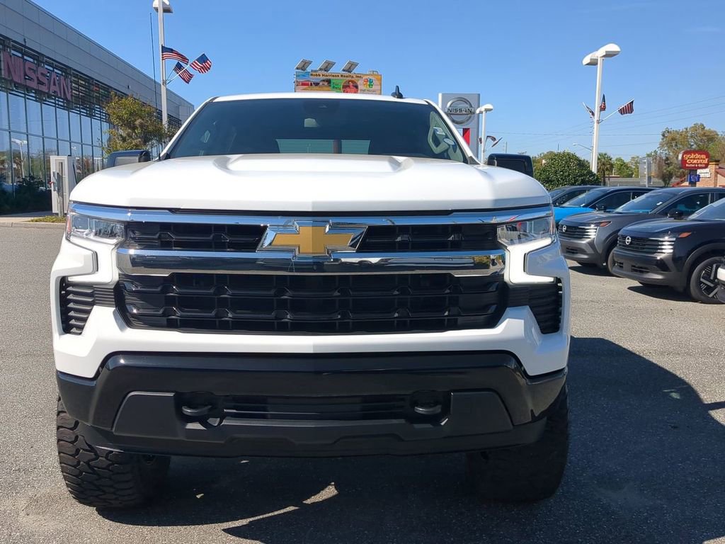 Used 2025 Chevrolet Silverado 1500 LT w/ Work Truck Package AWD/4WD image 9