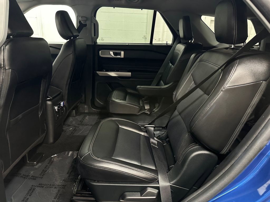 Used 2023 Ford Explorer Limited AWD/4WD image 22