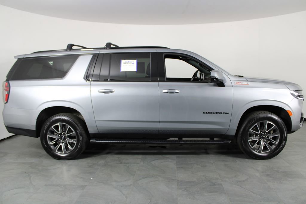 Used 2023 Chevrolet Suburban Z71 w/ Luxury Package image 13