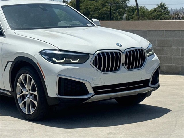 Used 2022 BMW X6 xDrive40i w/ Premium Package image 2