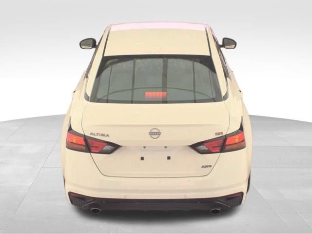 Used 2025 Nissan Altima 2.5 SR AWD/4WD image 6