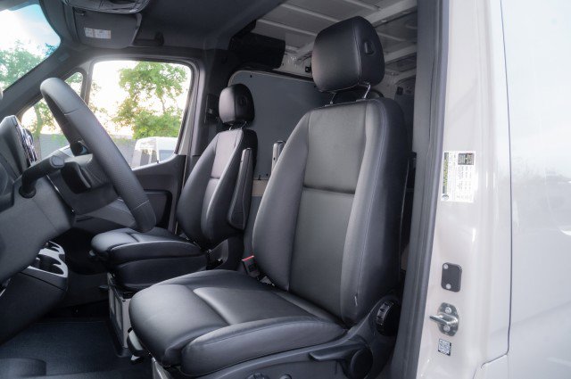 Used 2025 Mercedes-Benz Sprinter 2500 image 14