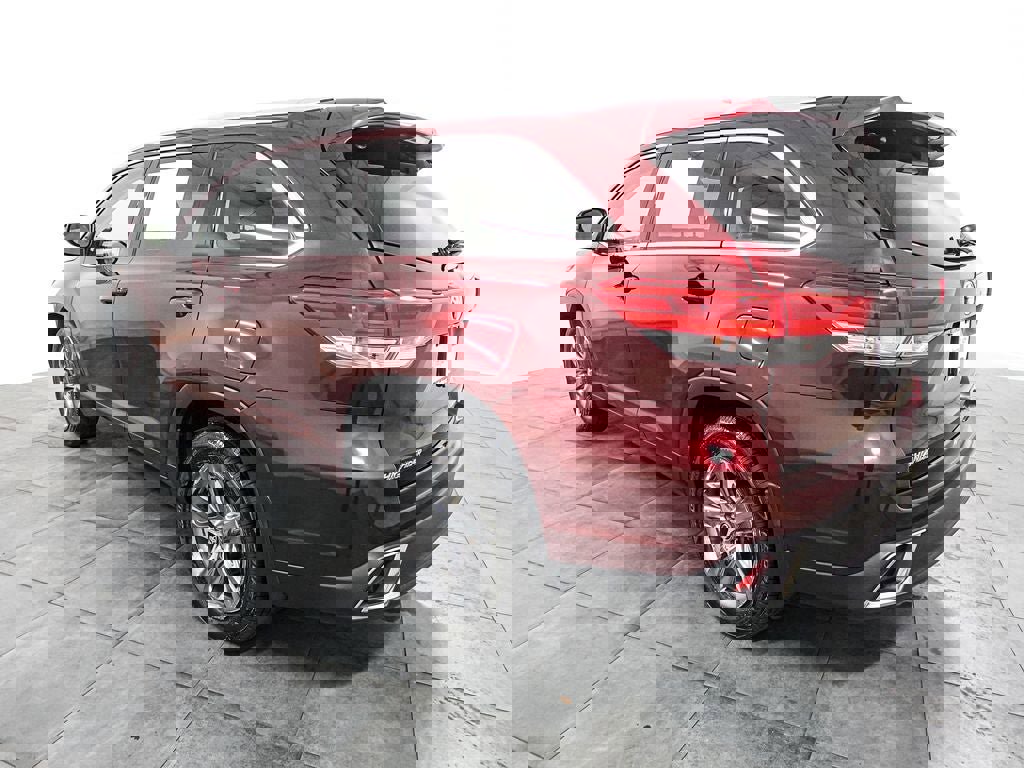 Used 2018 Toyota Highlander Limited Platinum w/ Carpet Mat Package (TMS) image 4