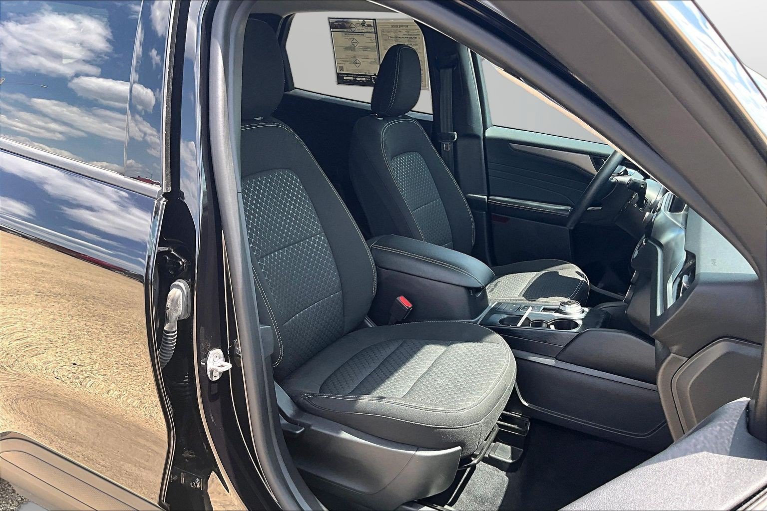 Used 2023 Ford Escape Active AWD/4WD image 7