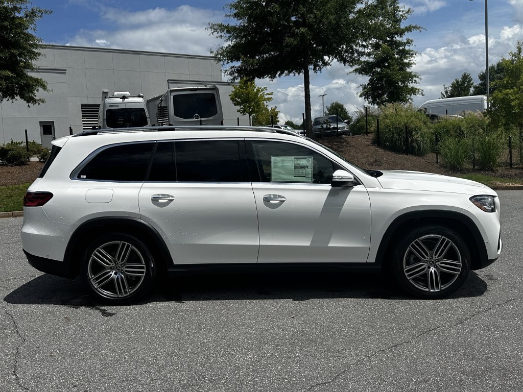 New 2026 Mercedes-Benz GLS 450 4MATIC image 9