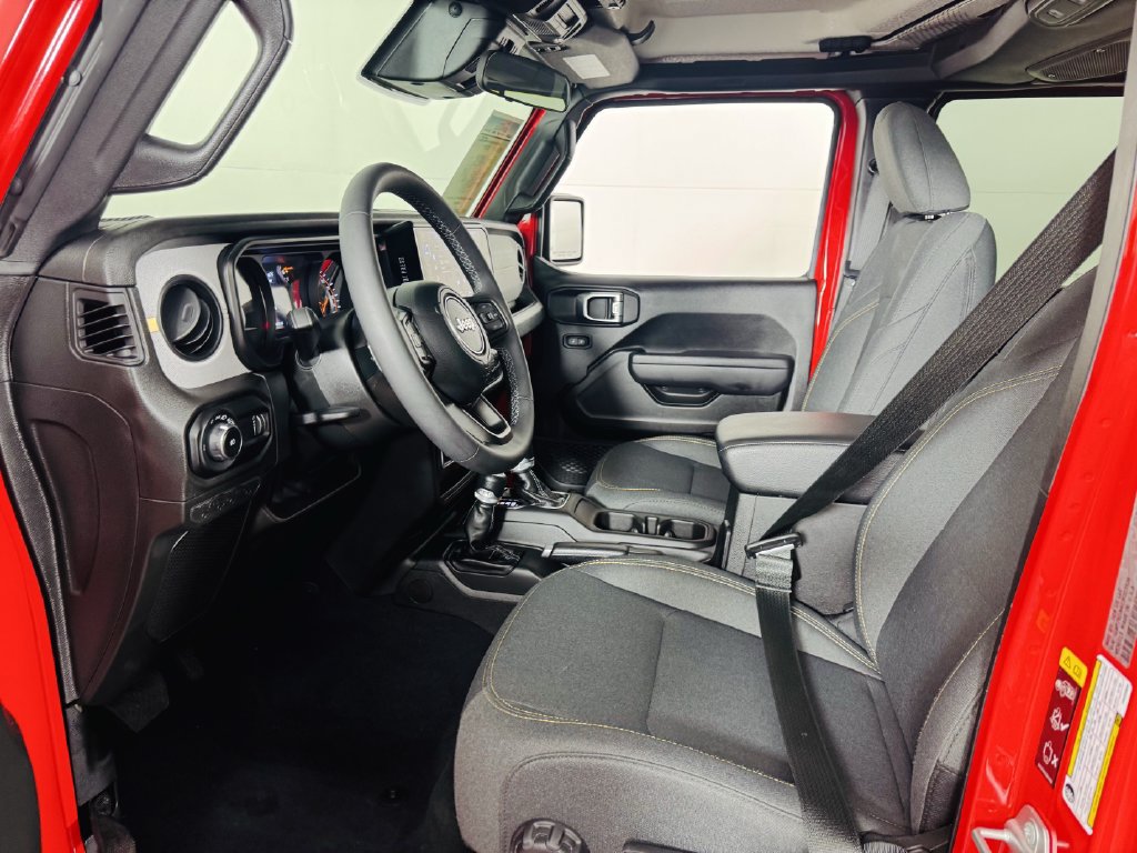 Used 2026 Jeep Wrangler Unlimited Sport AWD/4WD image 6