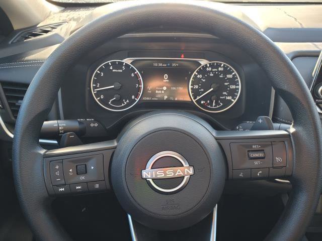Used 2024 Nissan Rogue S image 10