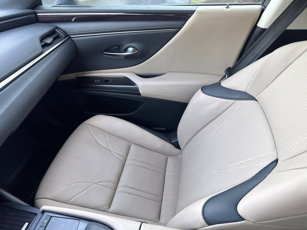Used 2019 Lexus ES 350 w/ Accessory Package 2 FWD image 22