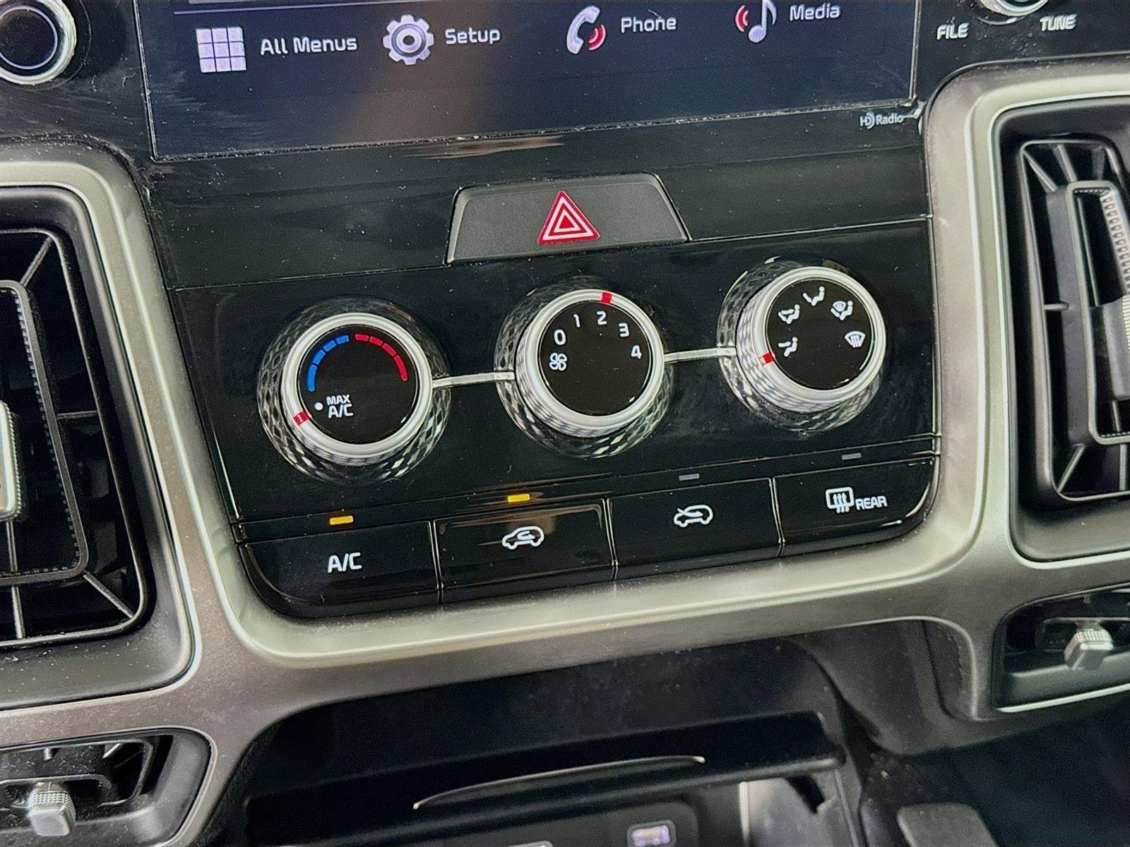 Certified 2022 Kia Sorento LX image 16