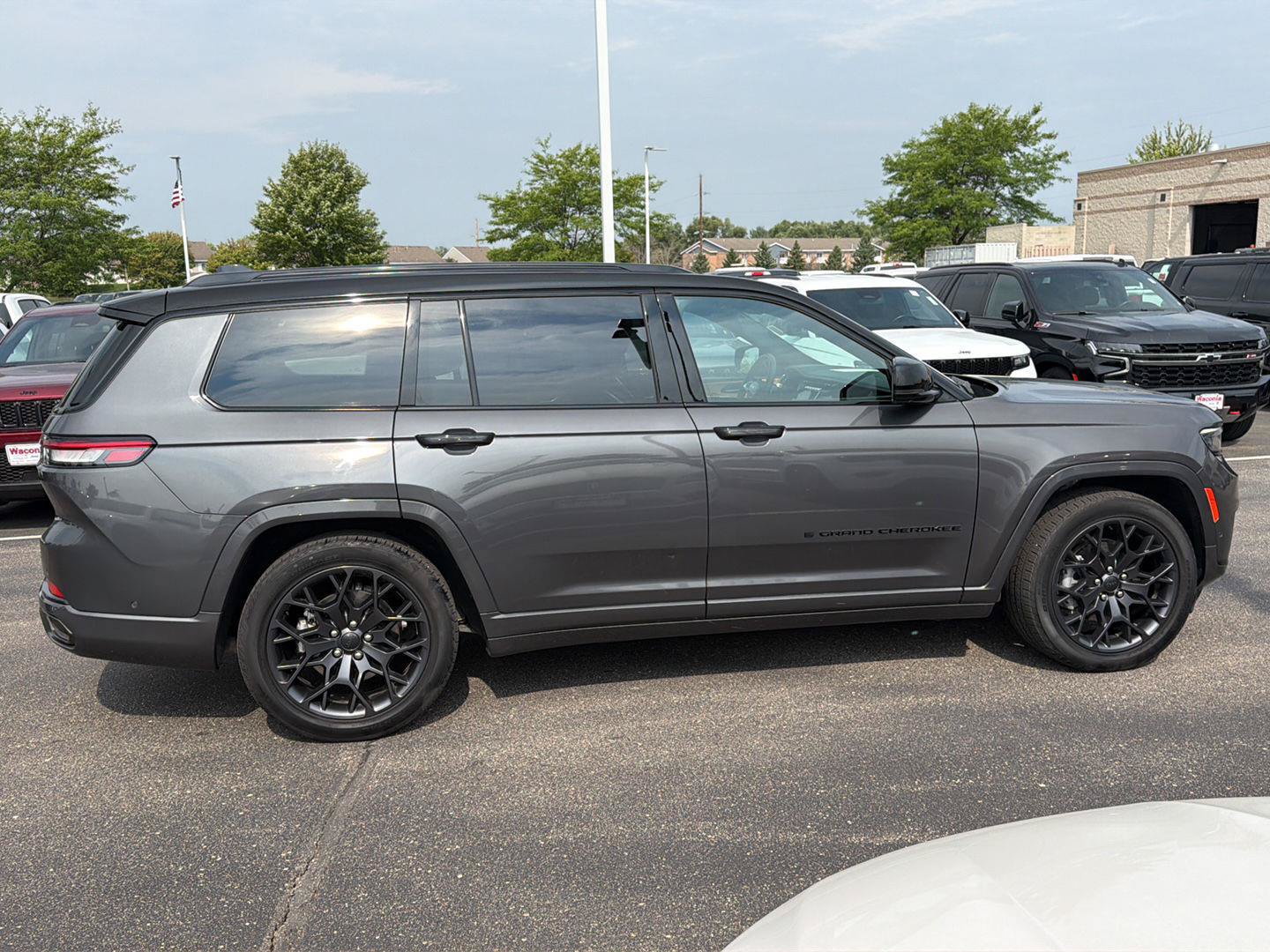 Certified 2024 Jeep Grand Cherokee L Summit AWD/4WD image 8