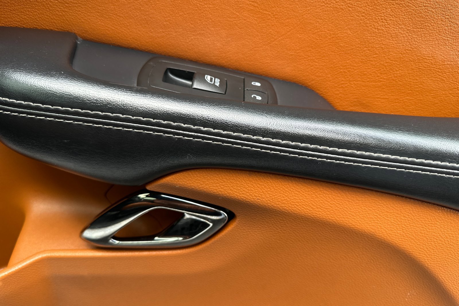 Used 2015 Dodge Challenger SRT Hellcat image 20