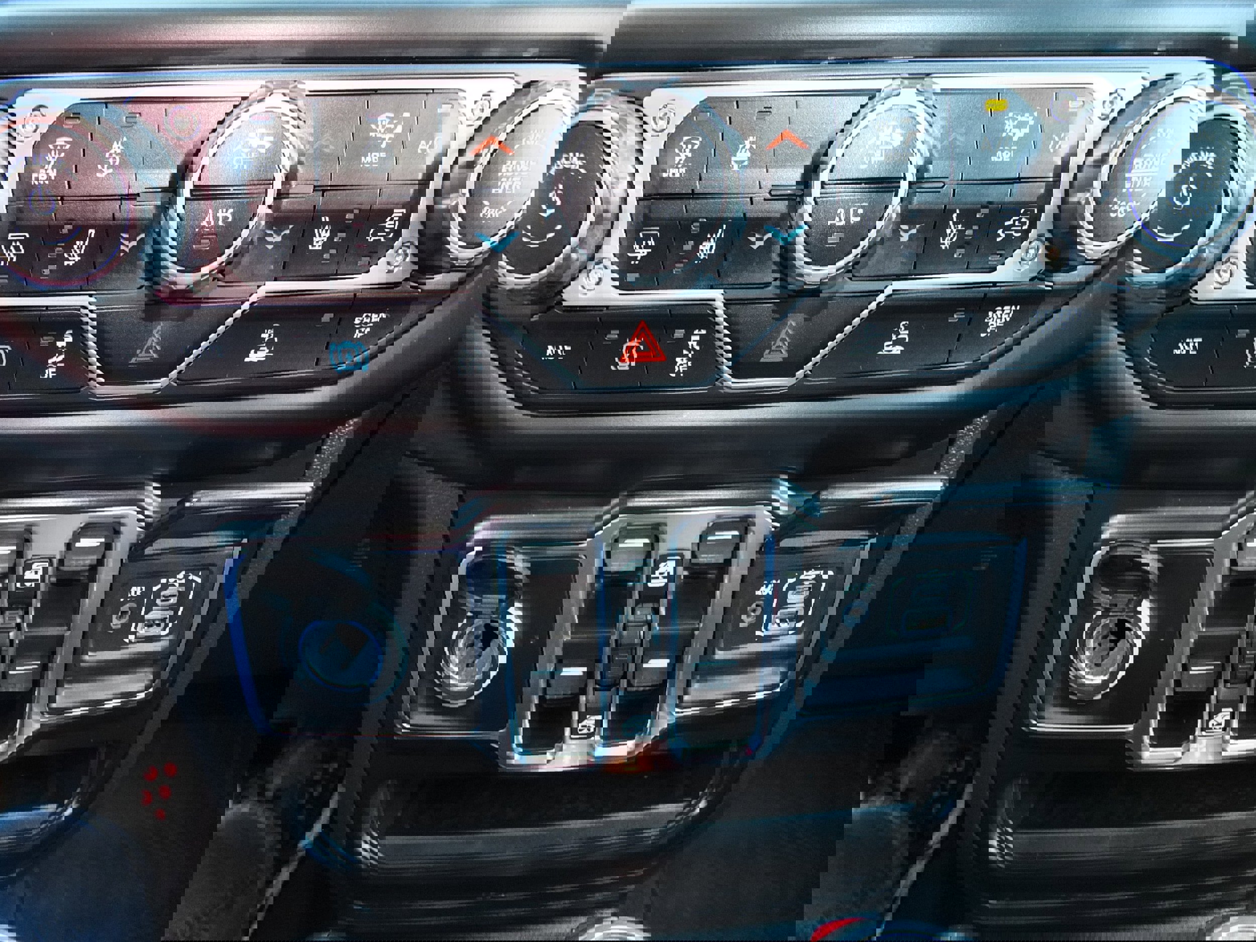 Used 2021 Jeep Wrangler Unlimited Sahara w/ Cold Weather Group image 27