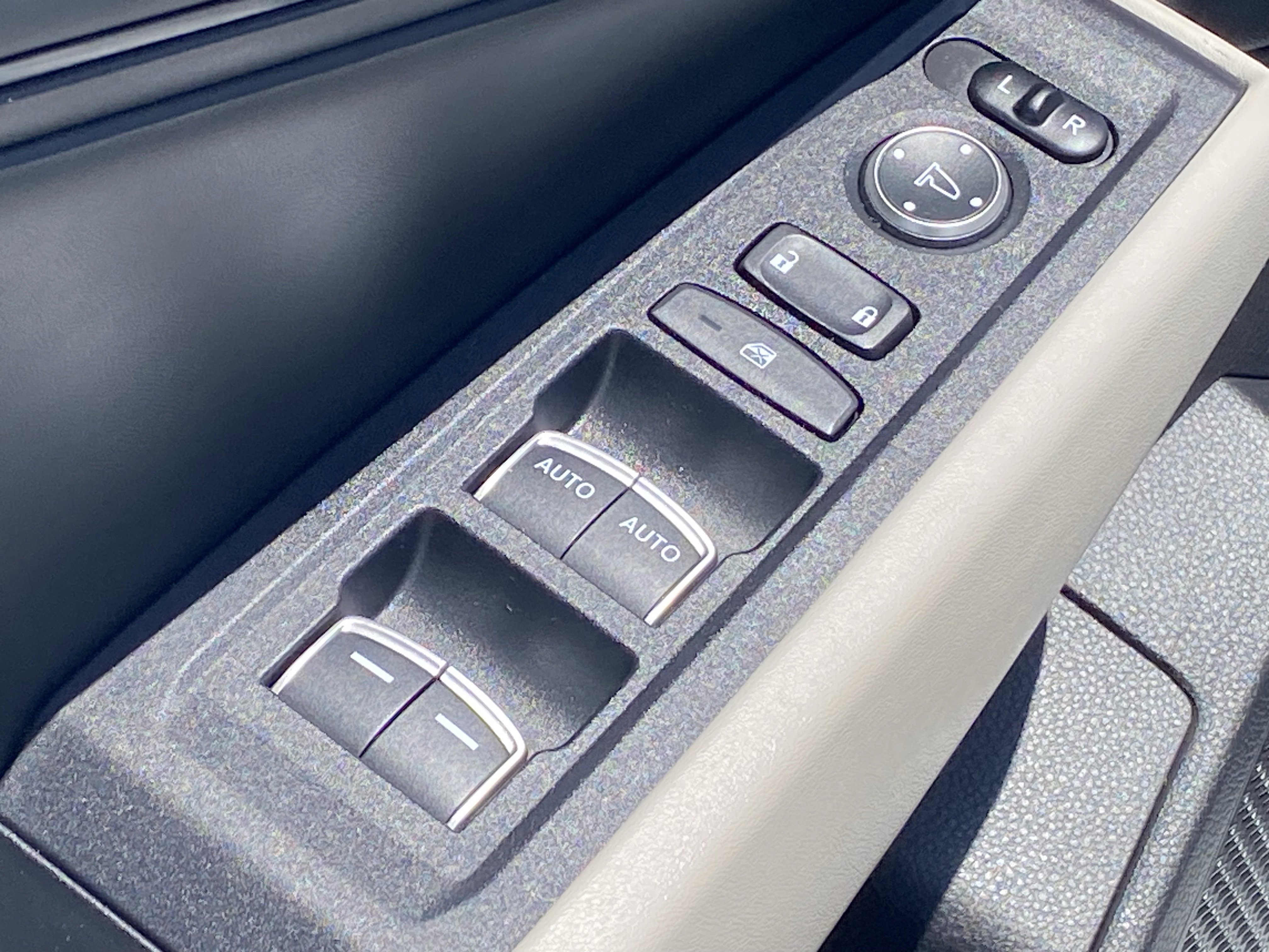 Used 2024 Honda Accord EX-L image 30