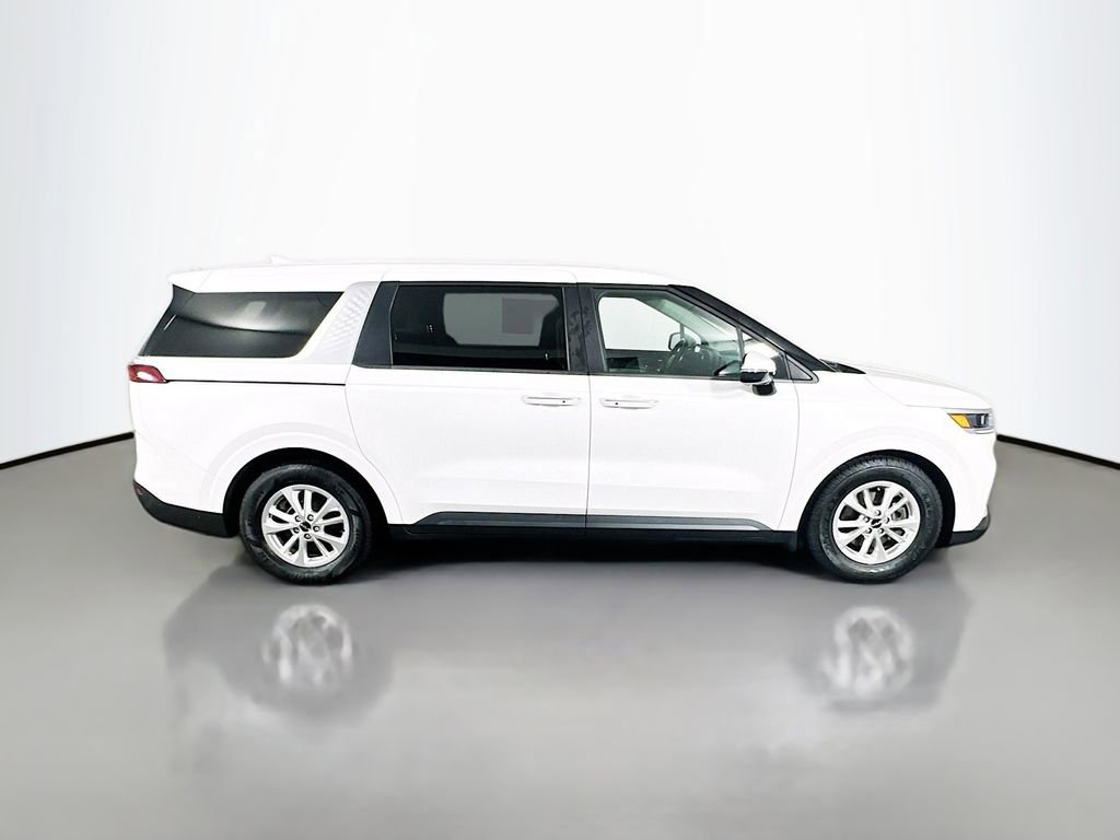 Used 2022 Kia Carnival LX FWD image 8