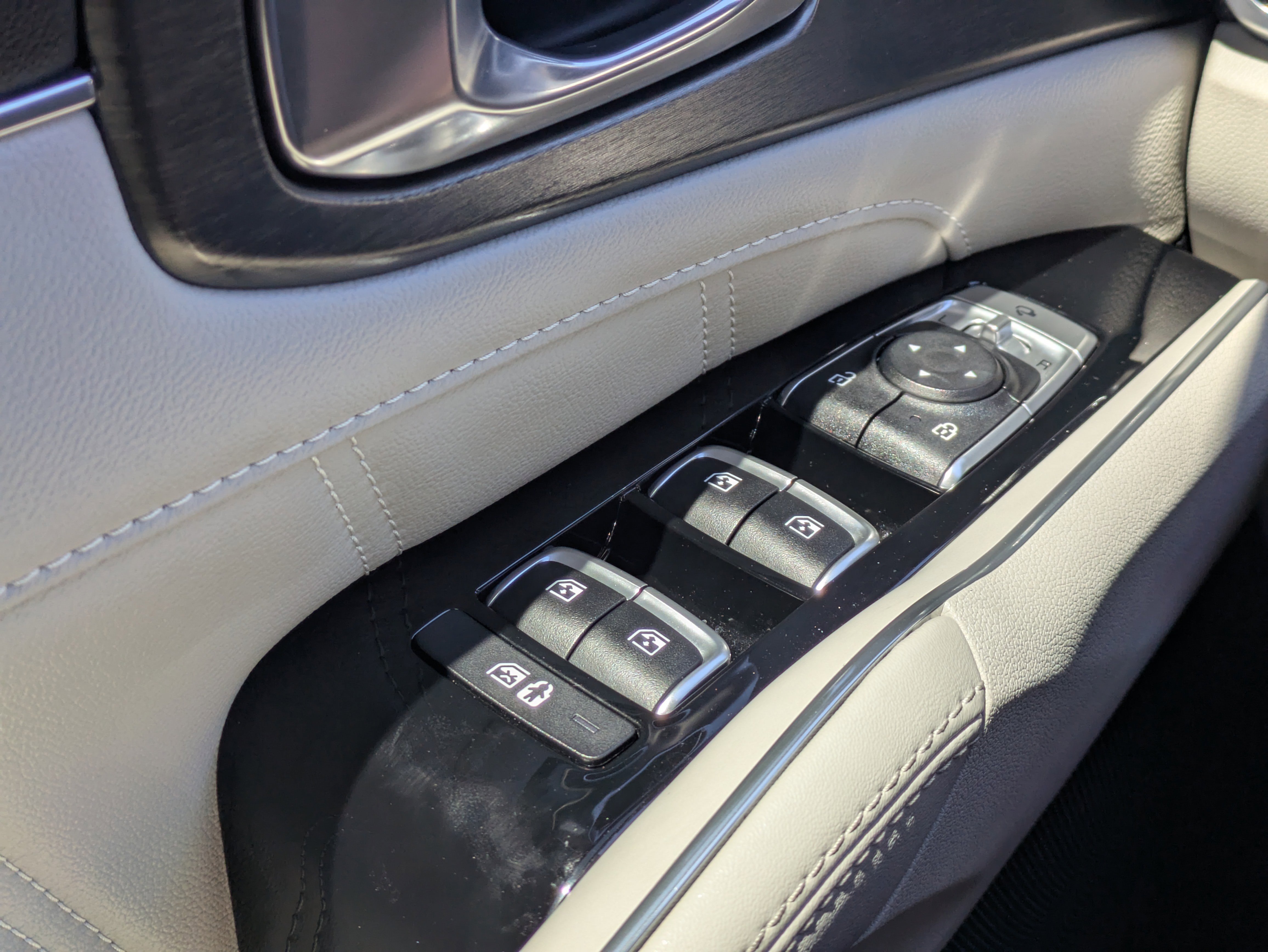 Used 2023 Kia Sorento SX image 29