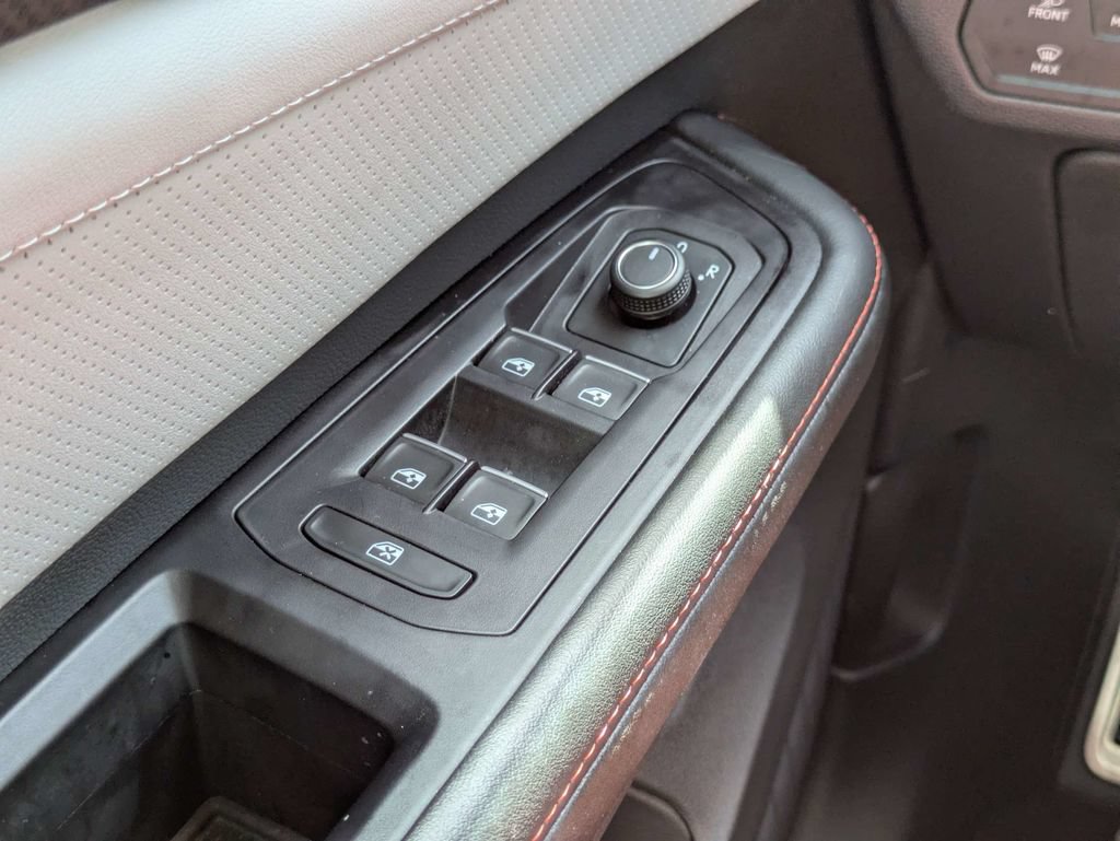 Used 2024 Volkswagen Atlas Peak Edition SEL AWD/4WD image 27
