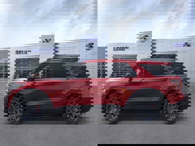 New 2026 Ford Explorer ST-Line w/ ST-Line Street Pack image 3