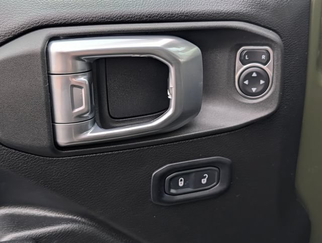 Used 2022 Jeep Wrangler Unlimited Sport AWD/4WD image 18