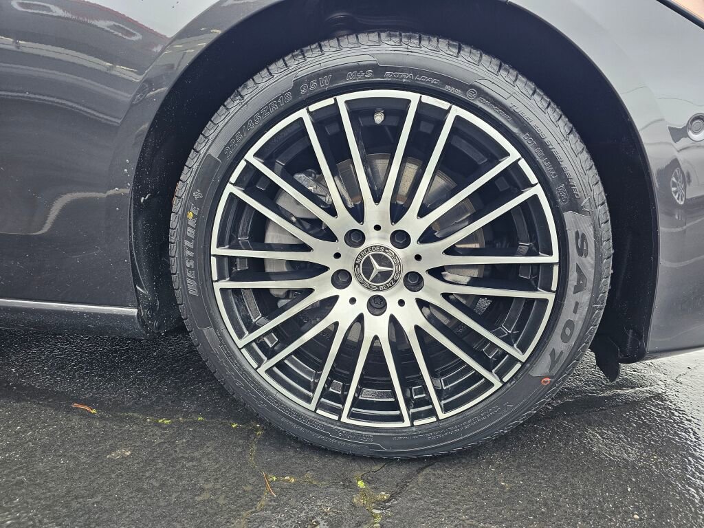 Used 2023 Mercedes-Benz C 300 Sedan w/ Exclusive Trim Package image 9